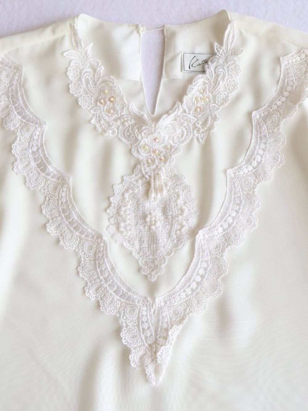 Vintage Kathy Che White Beaded Floral Blouse 90s Coquette Romantic Size Medium